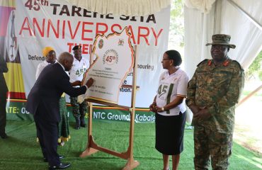 Hon-Amama-Mbabazi-launches-Tarehe-sita-symbolically-2048×1365